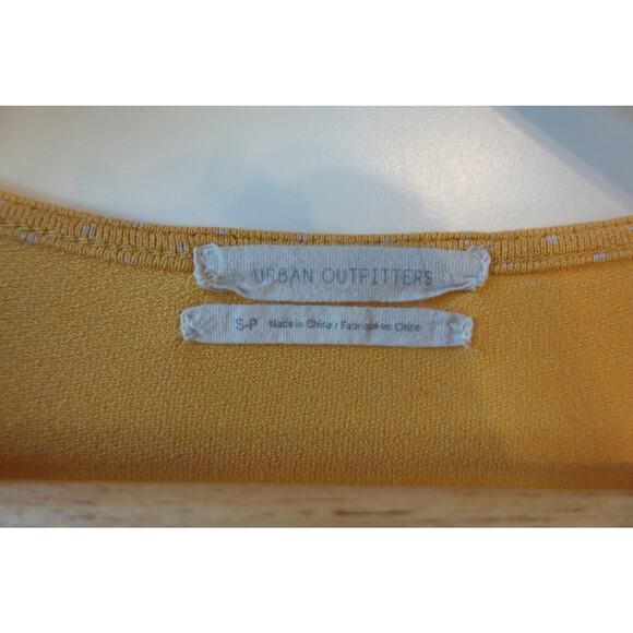 Urban Outfitters Shirt Womens Small Ruched Ruffle Bell Sleeve Polka Dot Crop Top - Picture 2 of 7